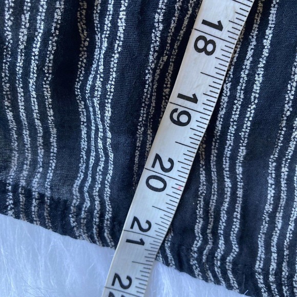 Free People Blouse Sz M Pukka Peasant Boho Gray Blue Pom Pom Tassel Short Sleeve - Picture 10 of 11